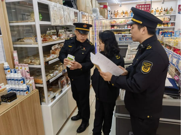 南京建邺保障“五一”假期市场安全